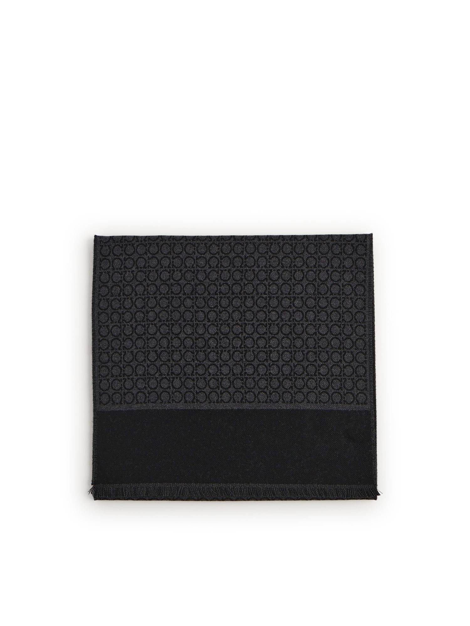 Sciarpa Gancini in cashmere 527047 671685004 FERRAGAMO 