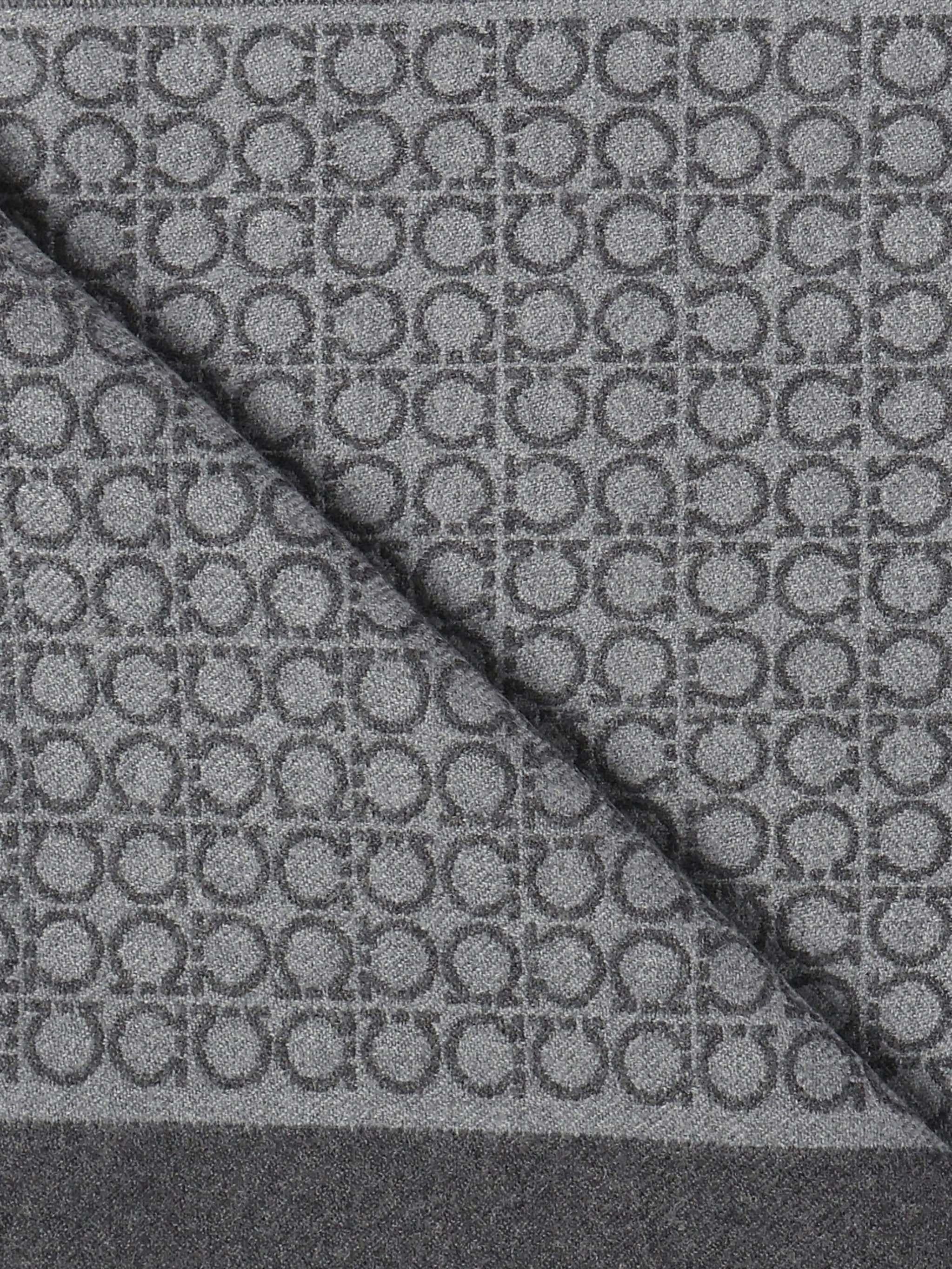 Sciarpa Gancini in cashmere 527047 671684003 FERRAGAMO 