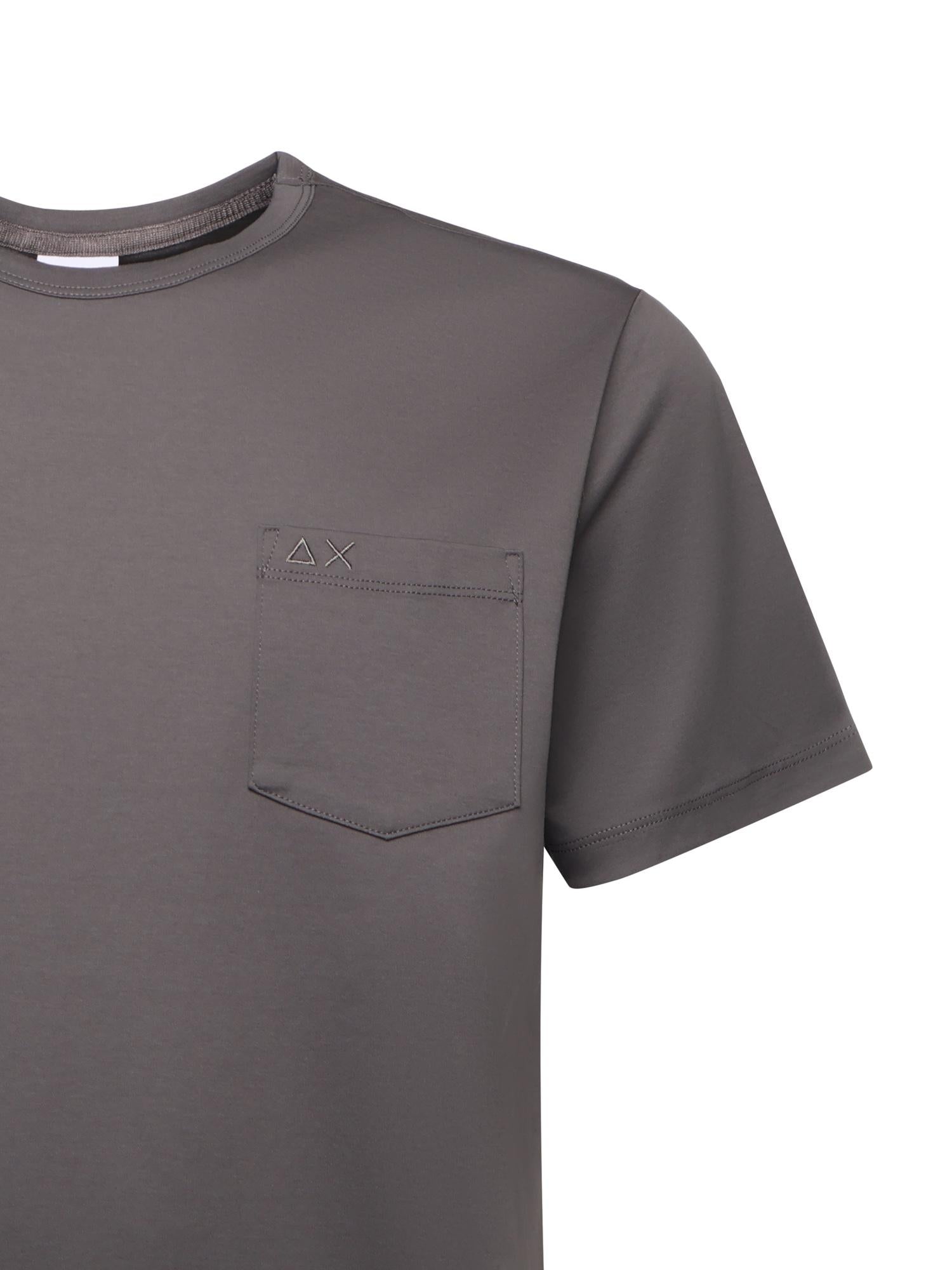 T-shirt in jersey di cotone con taschino T45101 47 SUN 68 