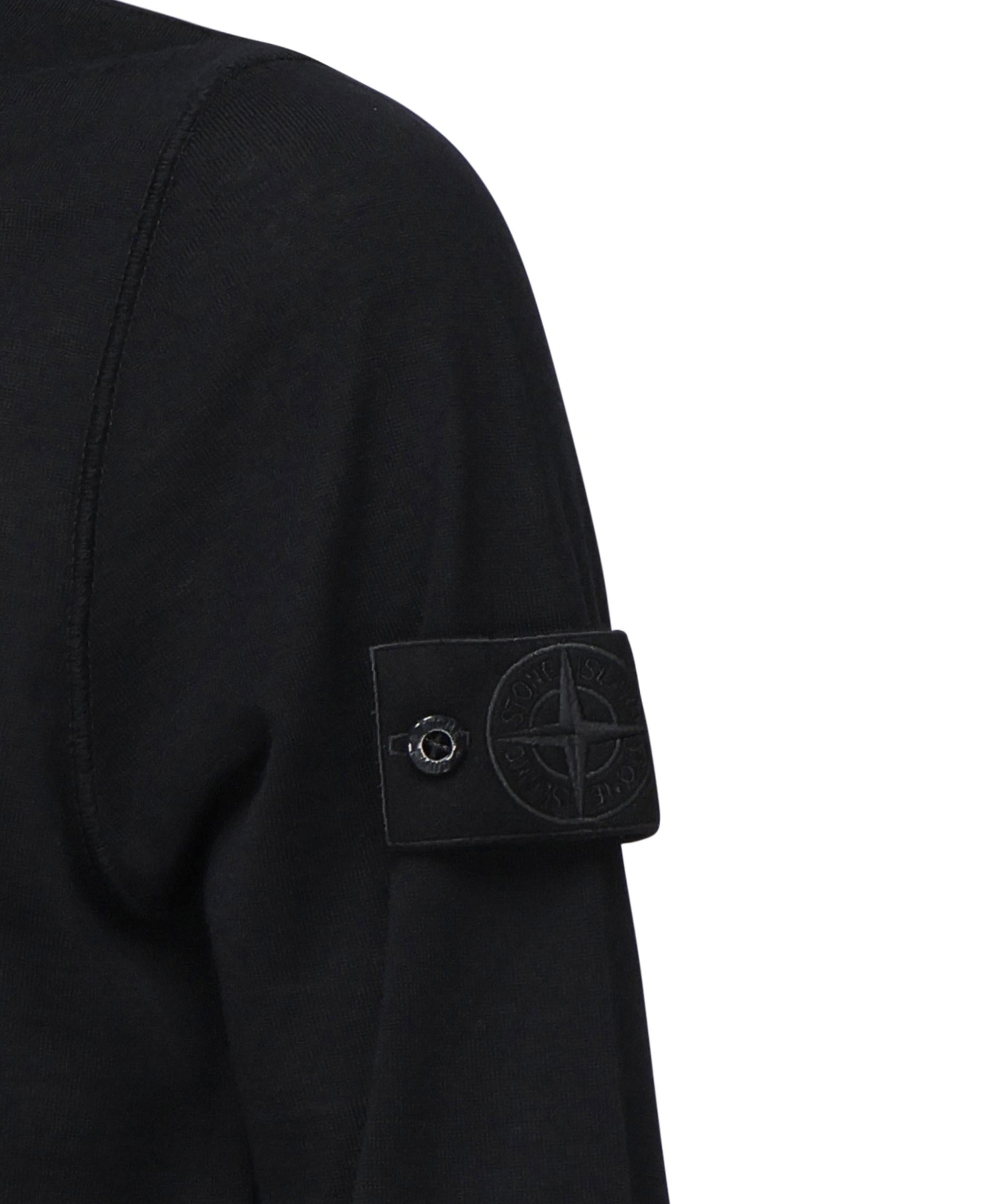 Maglione girocollo con cuciture overlock e costine K1S155100066 S00FCV0020 STONE ISLAND 