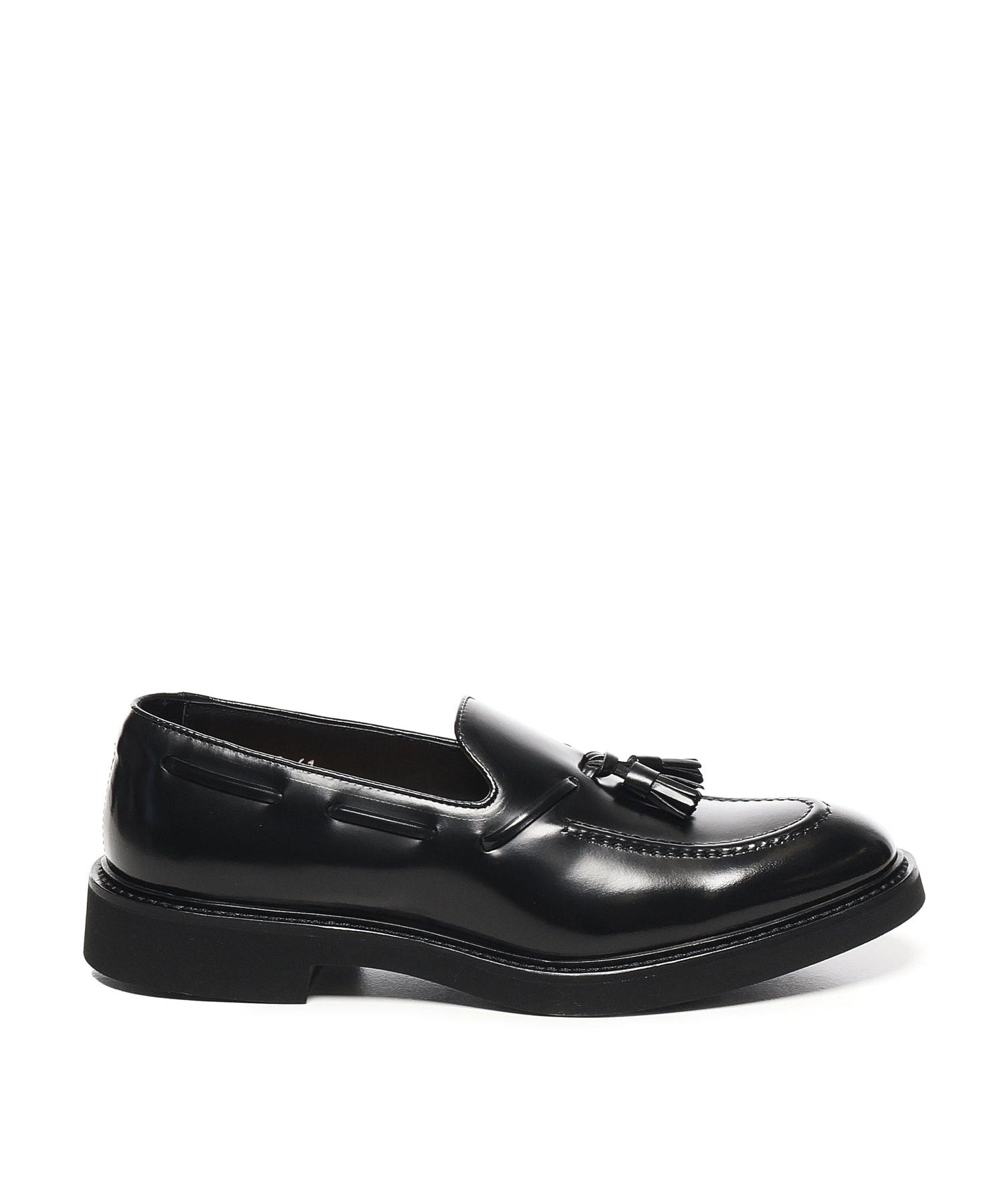 Mocassino con nappine in pelle DU3339VEROUF007 NN00 DOUCAL'S 