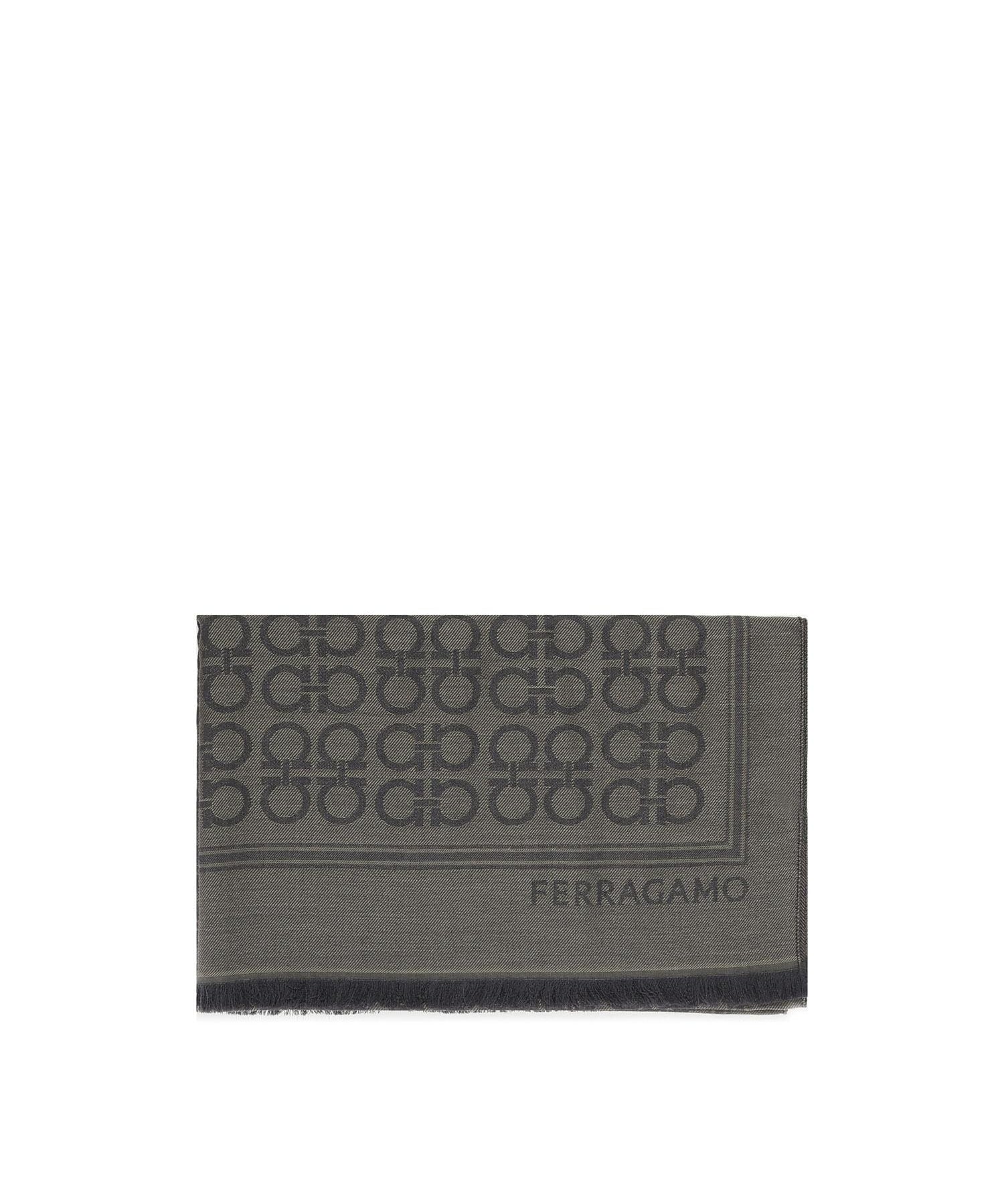 Stola Gancini square<BR/> 520144 785250004 FERRAGAMO 