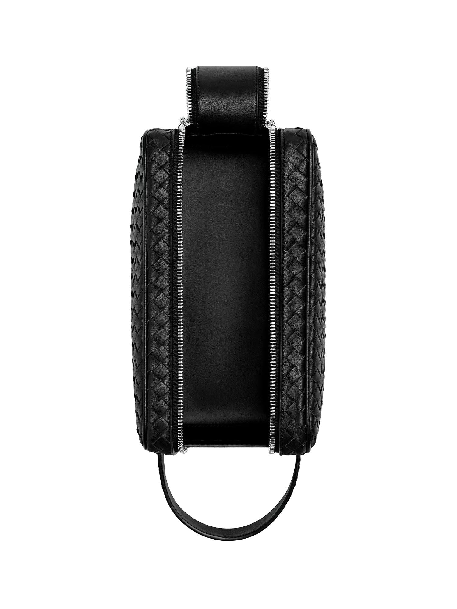 Intrecciato Travel Pouch in pelle 855367 V4J108803 BOTTEGA VENETA 