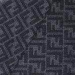 Sciarpa in maglia con motivo FF all-over FXS830 AS6LF1Q3B FENDI 