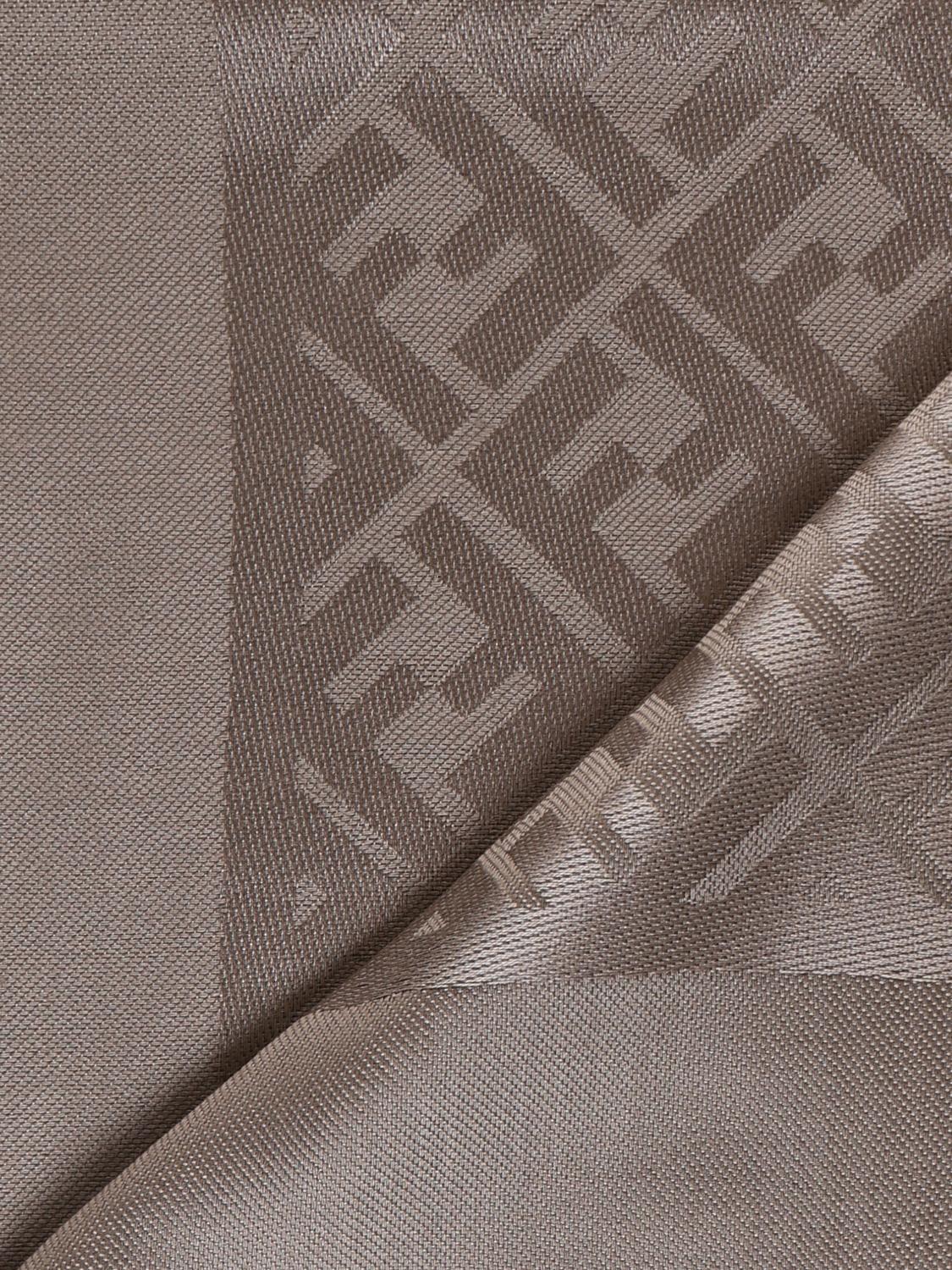 Scialle in seta e lana FF Jacquard FXT069 AJW7F1N3T FENDI 