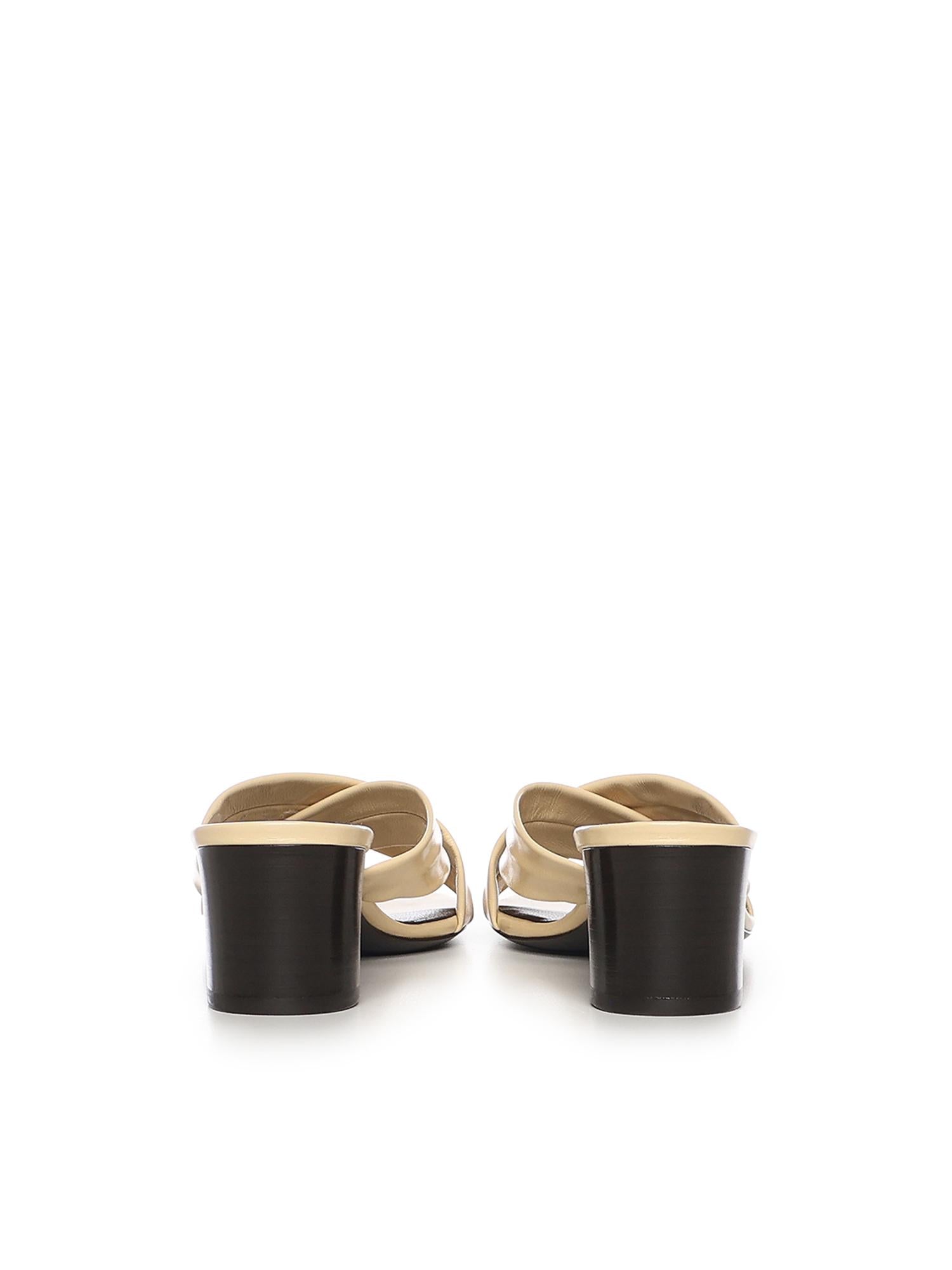 Mule Liria in pelle F3101 943L943 KHAITE 
