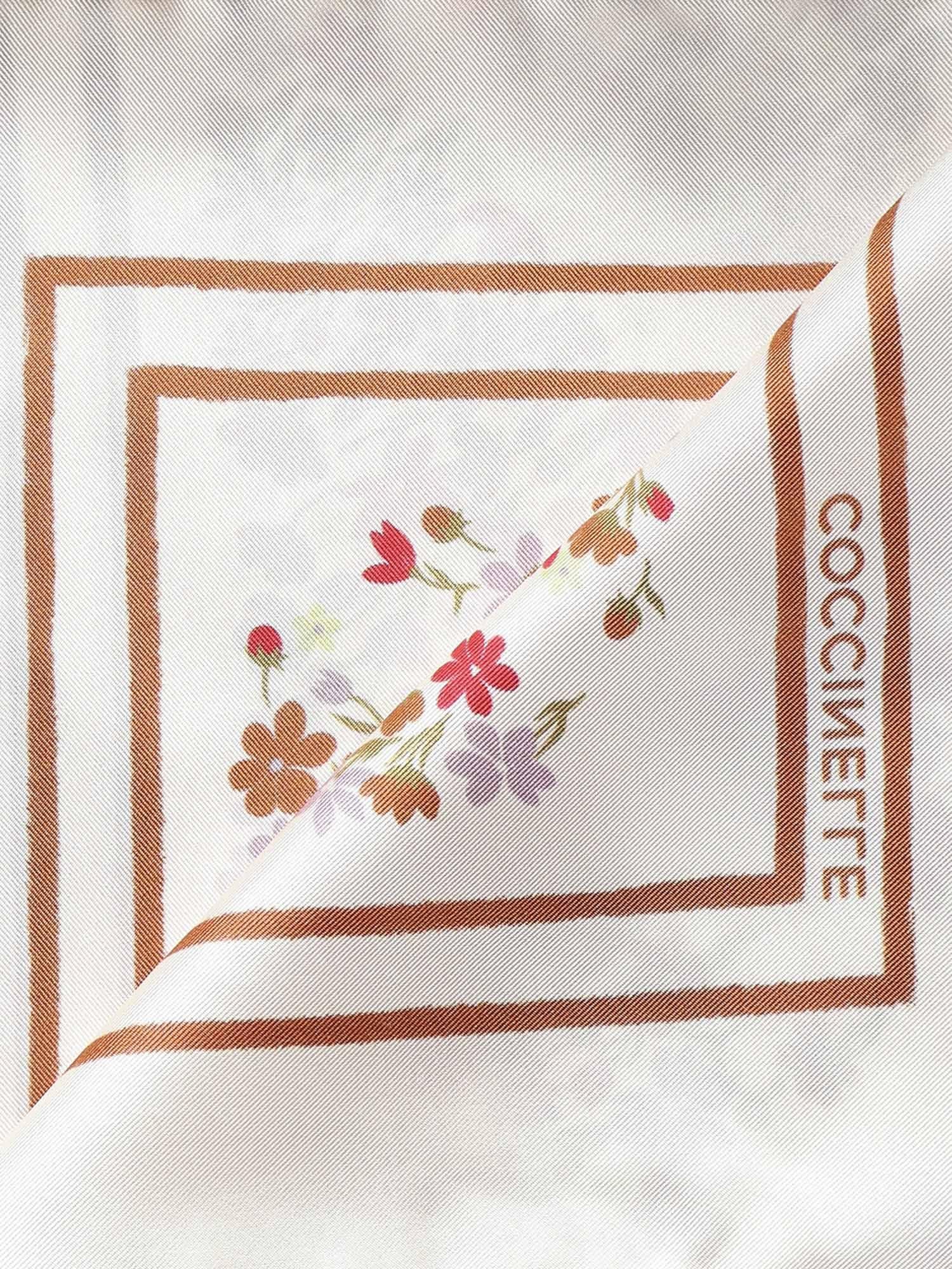 Foulard in seta con stampa E7UYE380101 M18 COCCINELLE 
