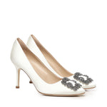 Décolleté Hangisi con fibbia gioiello in raso bianco 9XX0663 1309 MANOLO BLAHNIK 
