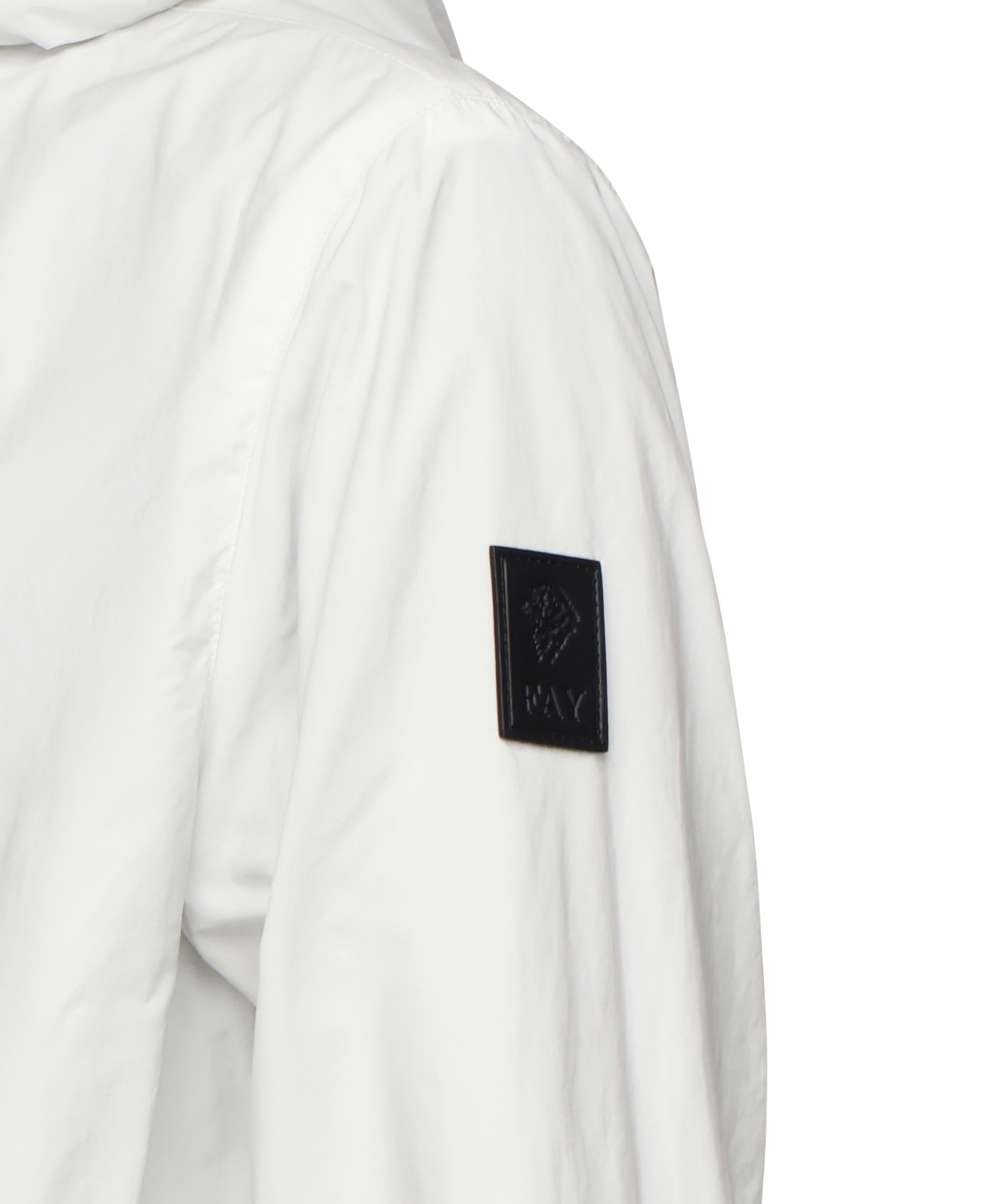 Windbreaker in Nylon NAM12500130WWR B003 FAY 