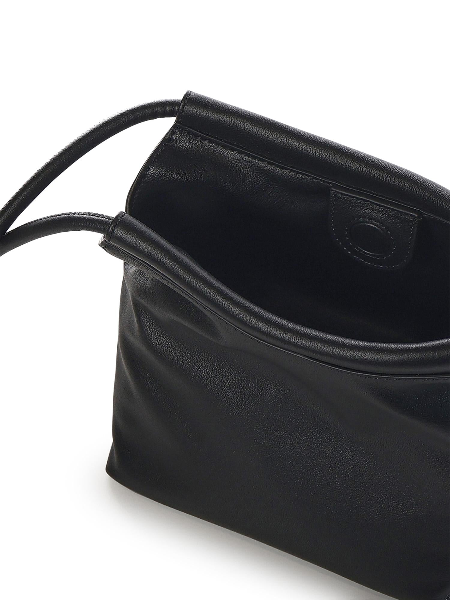 Pouch Finn in pelle E1UAA580101 001 COCCINELLE 