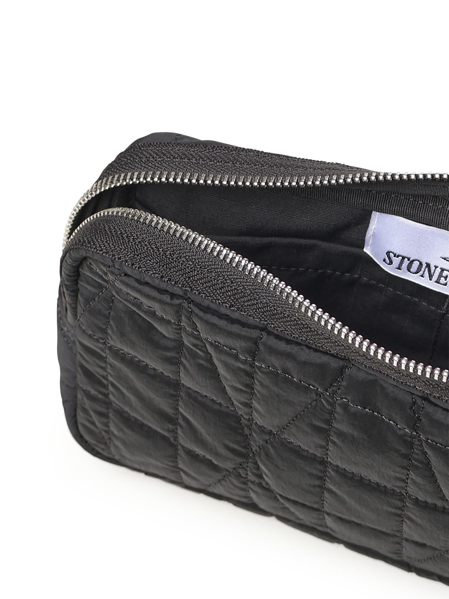 Pochette in nylon metal con logo K2S159200017 S0255V0029 STONE ISLAND 