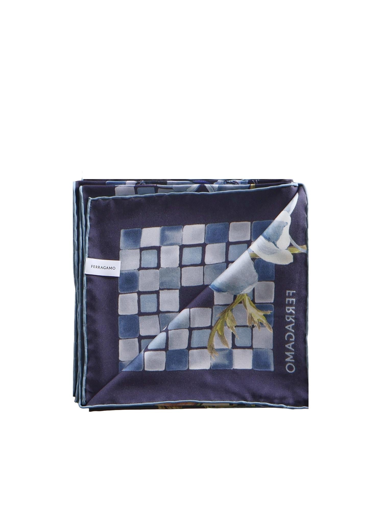 Foulard in seta con stampa 310207 785306004 FERRAGAMO 